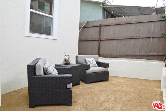 Building Photo - 1130 Laveta Terrace