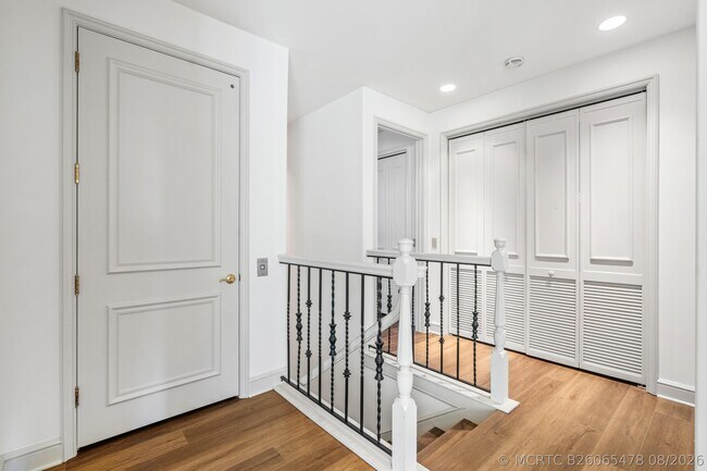 Building Photo - 4900 Sanctuary Ln