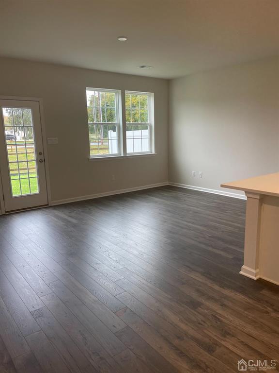 Building Photo - 395 Mazzeo Dr