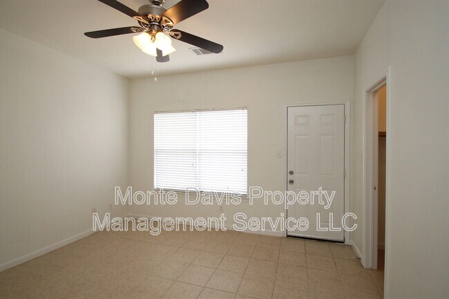 Building Photo - 2817 Southampton Way