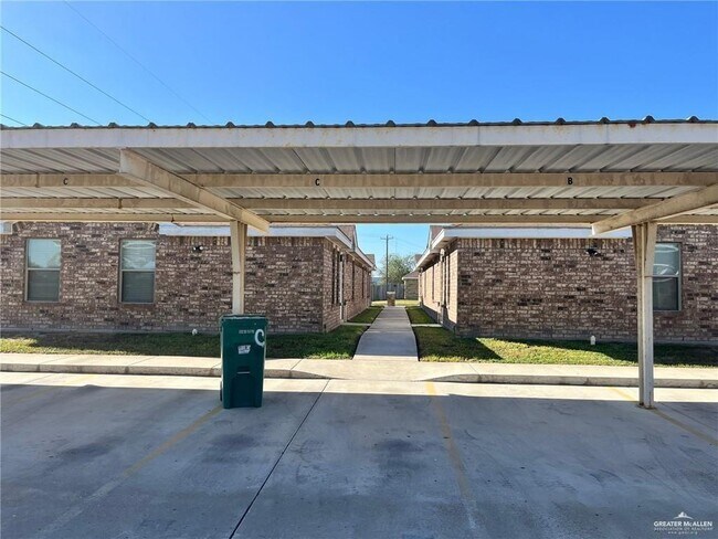 Building Photo - 3907 S Radisson Ave