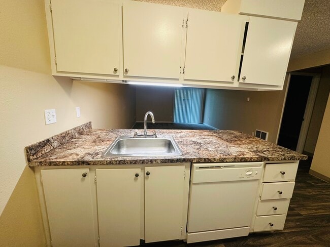 Cabinet Space - Forest Park Court