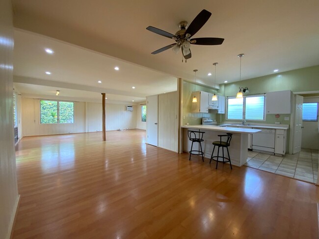 Building Photo - Single level, Single Family Home in Kailua