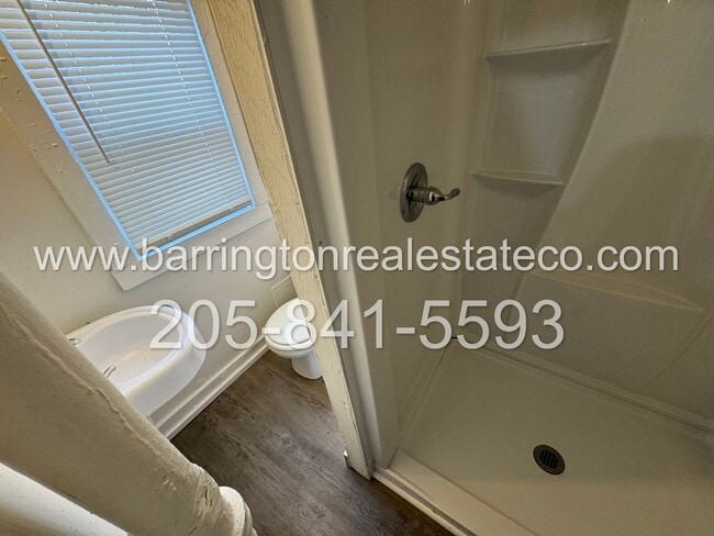 Building Photo - 404 54th St