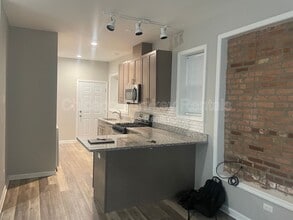 Building Photo - 2822 W 25th St