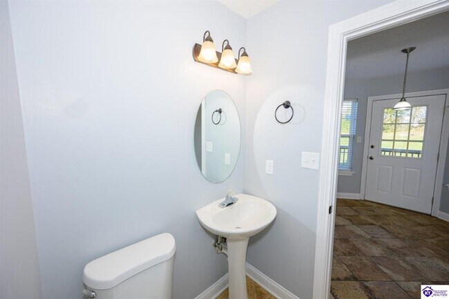 Building Photo - 611 Flushing Meadows Dr