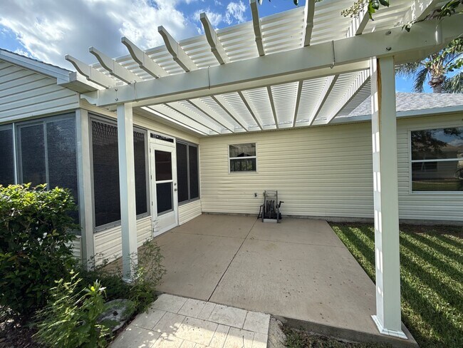 Building Photo - 55+ Community Living! Amazing Location!!! ...