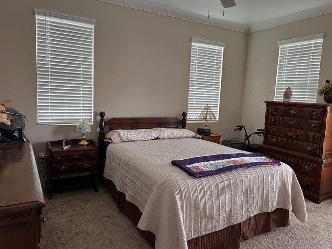 Building Photo - Fairview Village 55+ community $500 of first months rent.