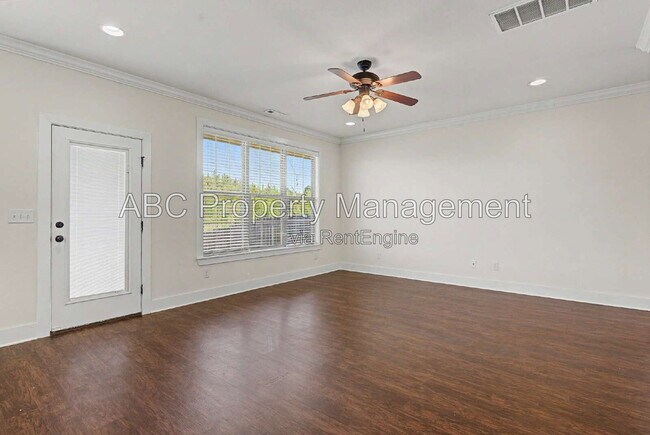 Building Photo - 3110 SW Riverstone Ave
