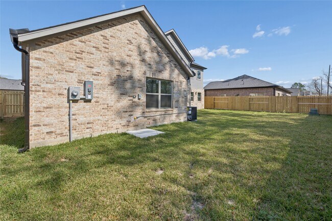 Building Photo - 20019 Venetto St