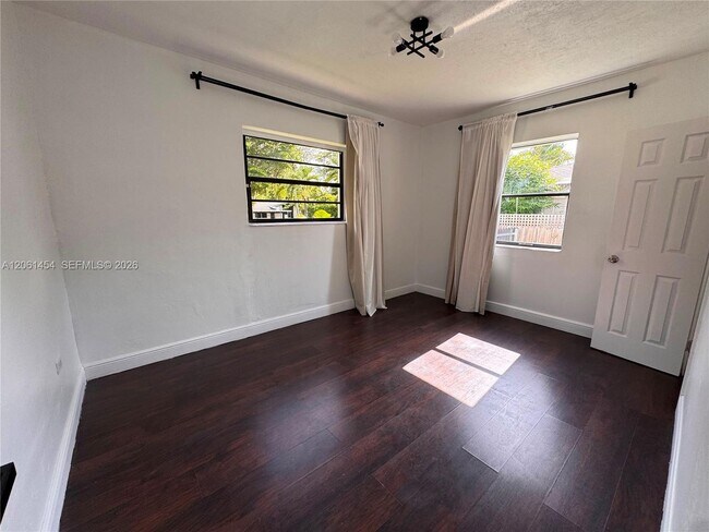 Building Photo - 124 NW 89th St