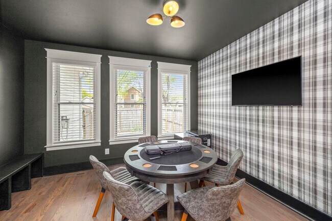 Building Photo - Luxury Living Just Minutes from Downtown Nashville