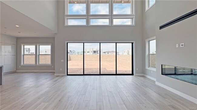 Building Photo - 217 Stage