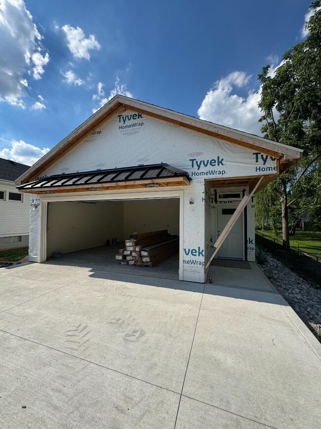 Building Photo - 721 Charlotte Ave