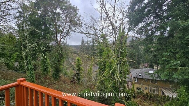 Building Photo - 14245 SE 41st St