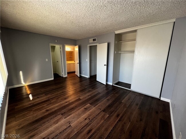 Building Photo - 6630 Bubbling Brook Dr