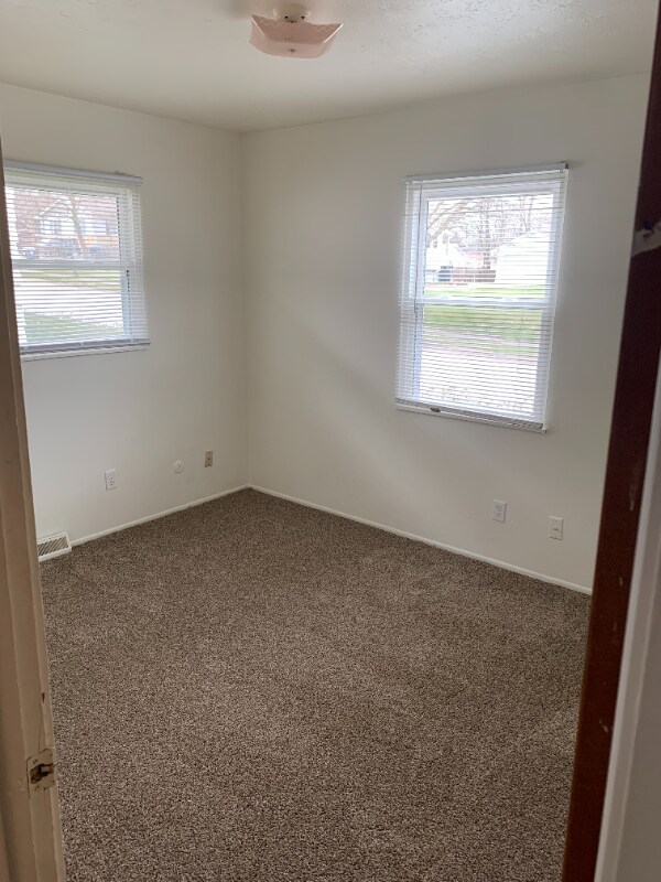 Building Photo - 1210 Wyley Ave
