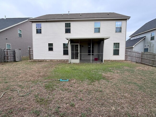 Building Photo - *** MOVE IN SPECIAL *** MOVE IN SPECIAL  -...