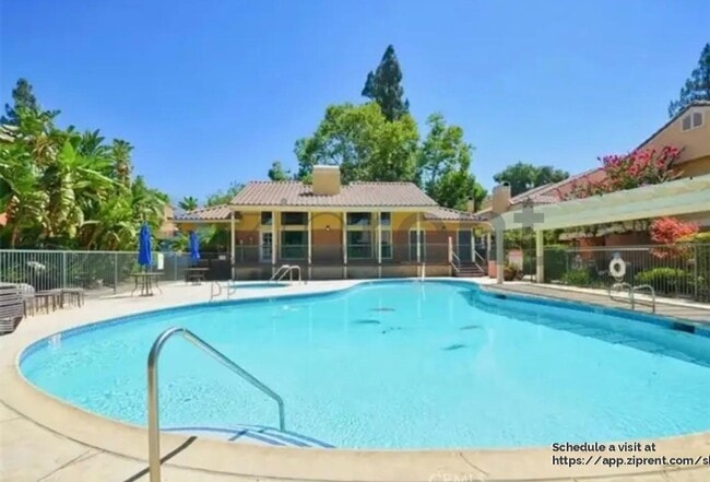 Building Photo - 10655 Lemon Ave