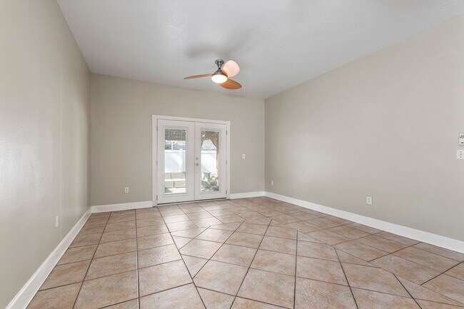 Building Photo - Updated Home in Tampa Heights