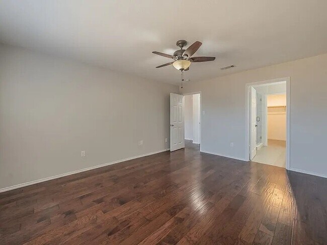 Building Photo - 7525 Berrenda Dr