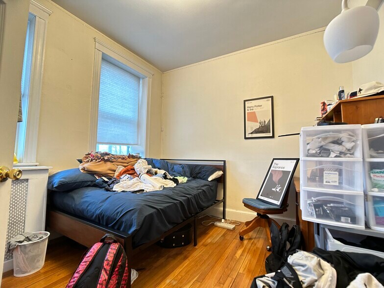 Building Photo - 2031 Commonwealth Avenue