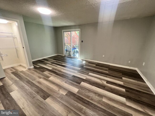 Building Photo - 7260 Procopio Cir