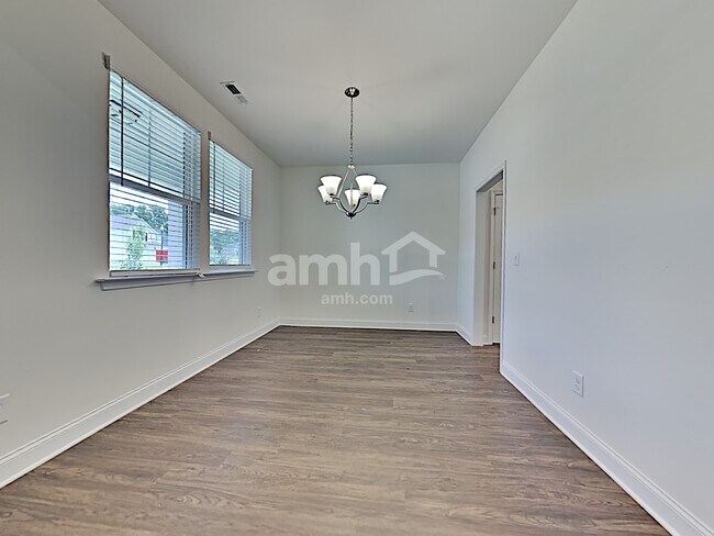 Building Photo - 109 Pullen Dr