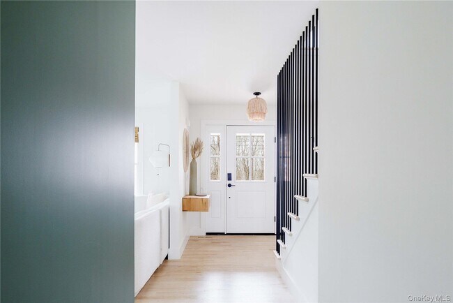 Building Photo - 1700 Cedar Dr