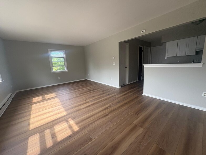 Primary Photo - 220 Glen Haven Rd