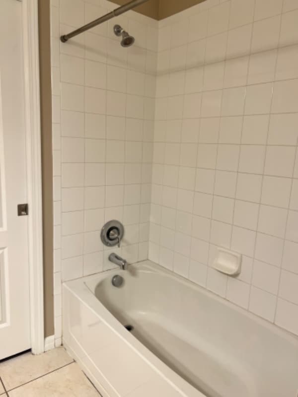 Building Photo - 3821 Covington Ln