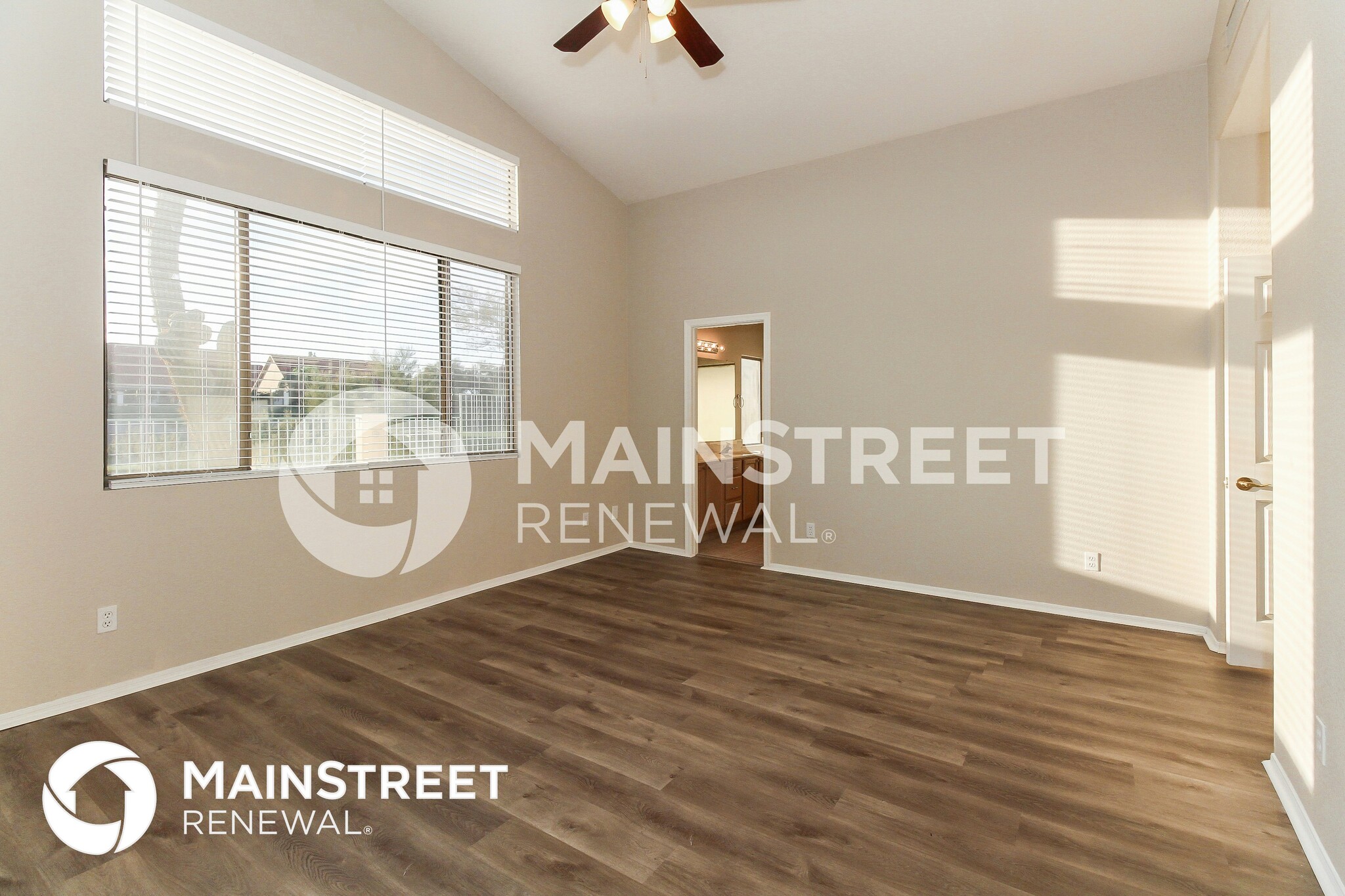 Building Photo - 11151 N Desert Flower Dr