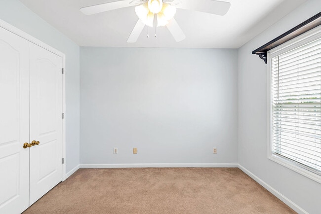 Building Photo - 209 Triton Ln