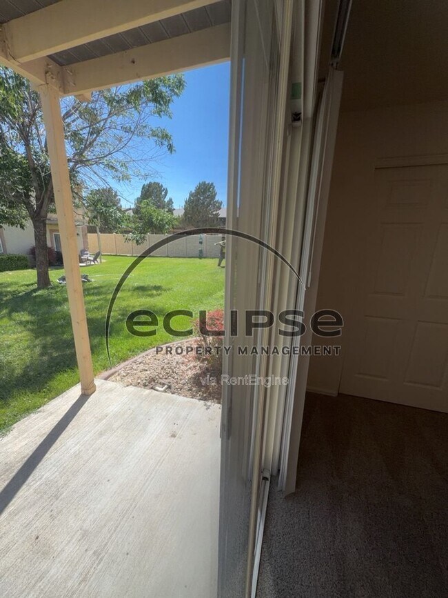 Building Photo - 493 Coronado Way