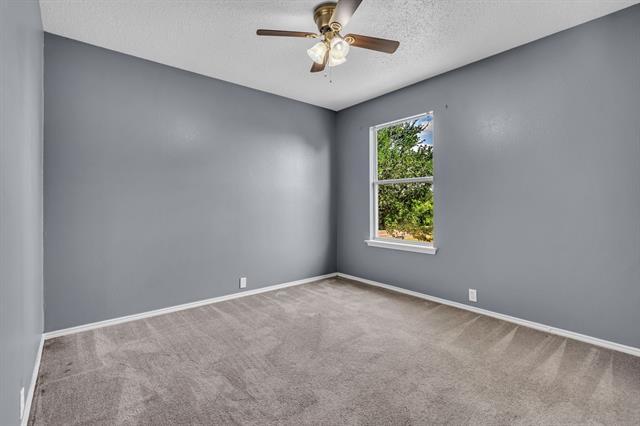 Building Photo - 901 Greenbend Dr