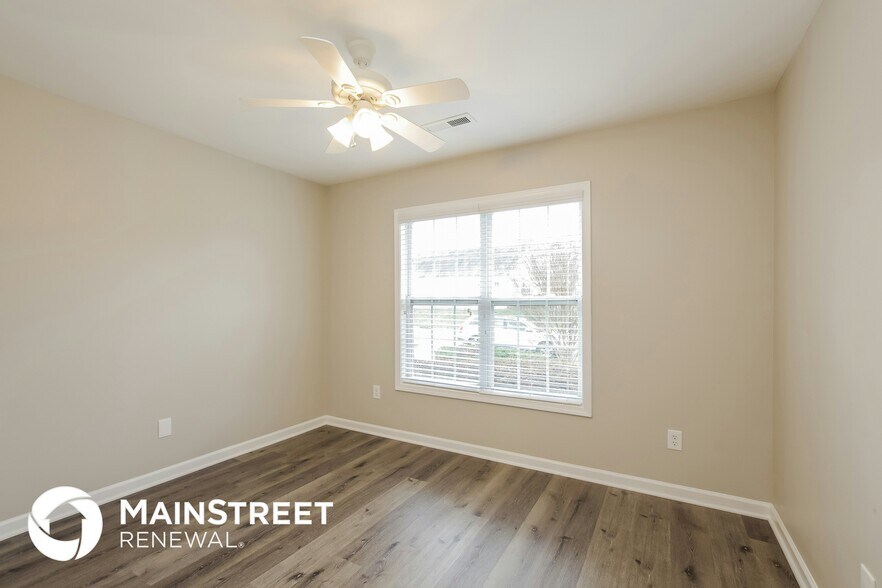 Building Photo - 4817 Fallfield Dr
