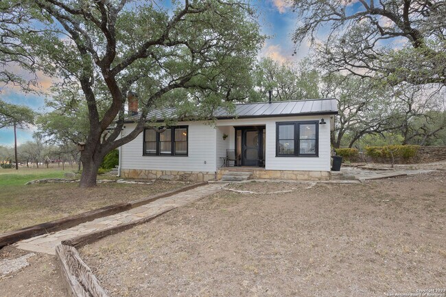 Primary Photo - 33121 Blanco Rd