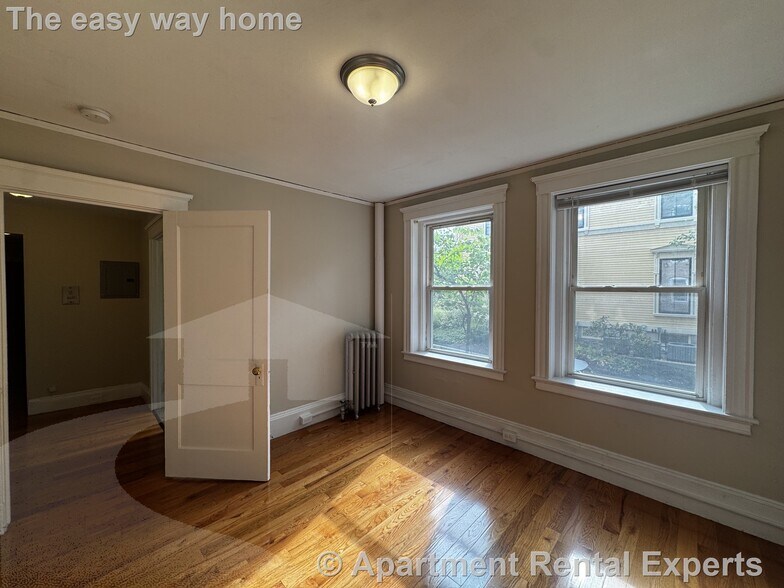 Building Photo - 6 Craigie Cir