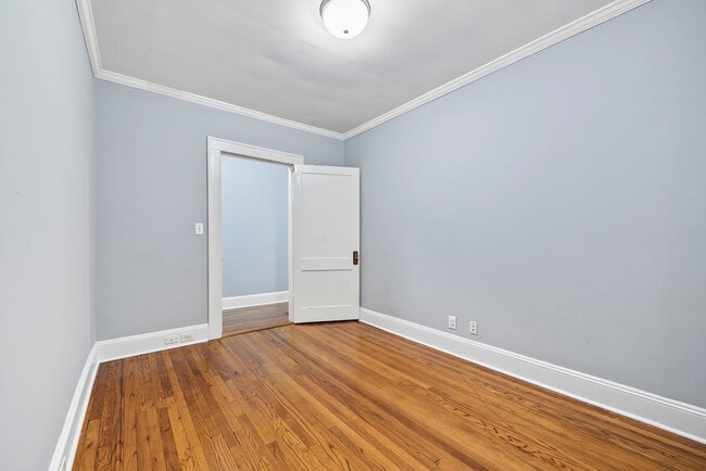Building Photo - 152 Erie Ave