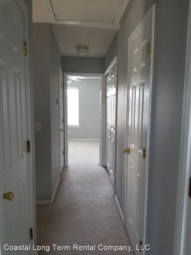 Building Photo - 3 br, 2.5 bath House - 5 Sunbriar Lane