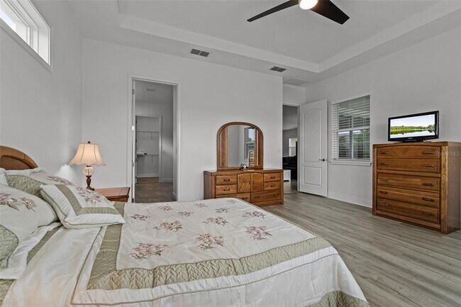 Building Photo - 5013 E Fountainwood Dr