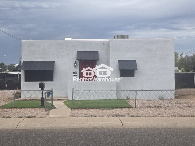 Building Photo - 1720 E Portland St