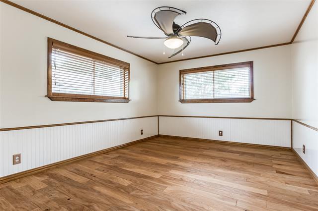 Building Photo - 702 S Waterview Dr
