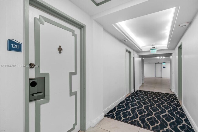 Building Photo - 5101 Collins Ave