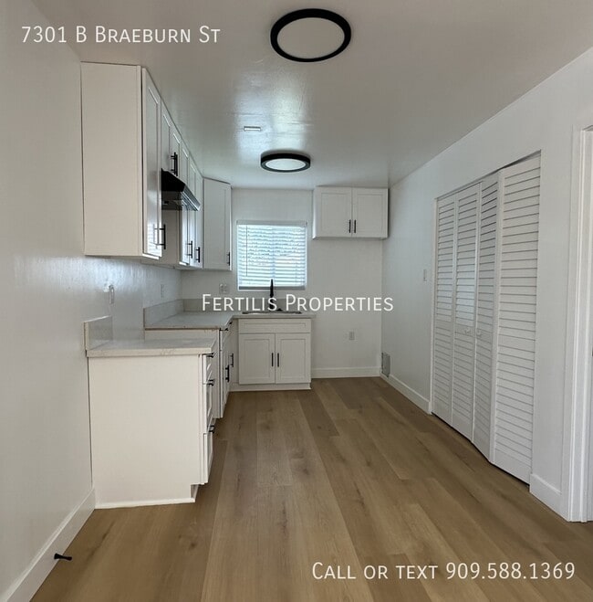 Building Photo - 7301 Braeburn St