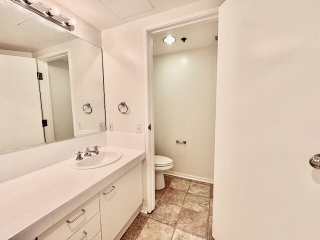 Building Photo - 525 E Seaside Way