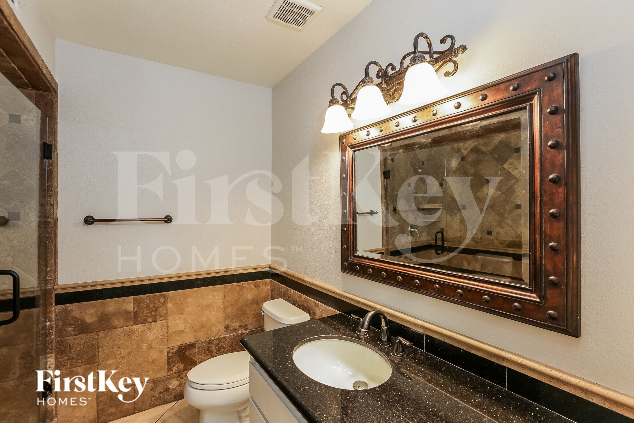 Building Photo - 2122 W Shaw Butte Dr