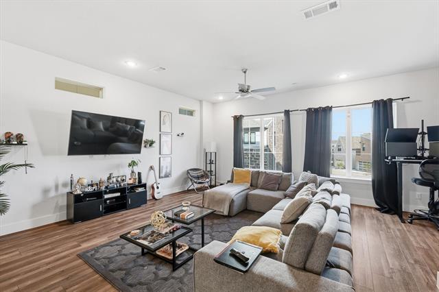 Building Photo - 8132 Bromley Dr