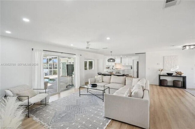 Building Photo - 444 N Barfield Dr