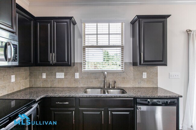 Building Photo - 108 Mt Evans Dr